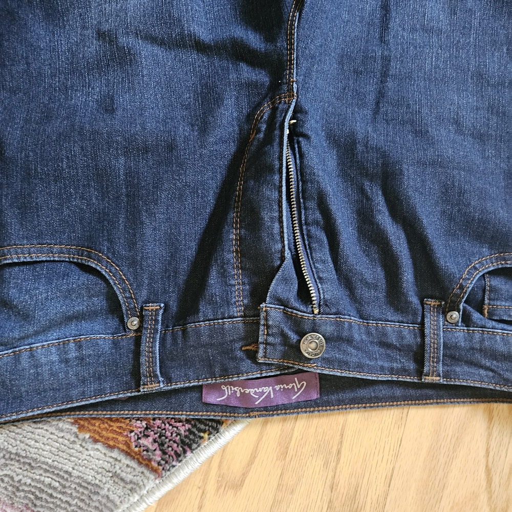 Gloria Vanderbilt Dark Blue Jeans
